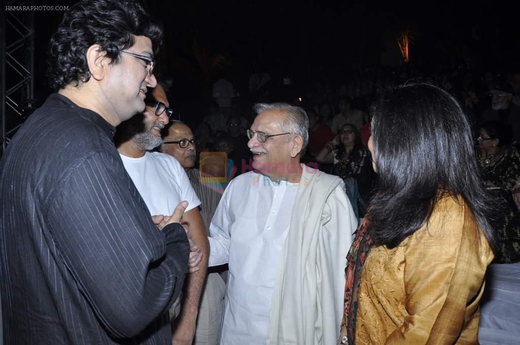Gulzar, Parsoon Joshi at Rewa Rathod launch in Mumbai on 5th Jan 2013
