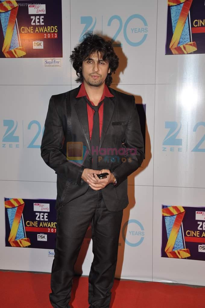 Sonu Nigam at Zee Awards red carpet in Mumbai on 6th Jan 2013