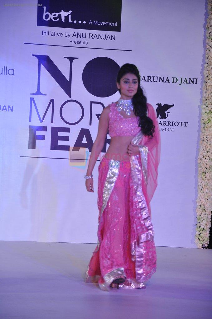 Shriya Saran at Beti Fashion show in Mumbai on 14th Jan 2013