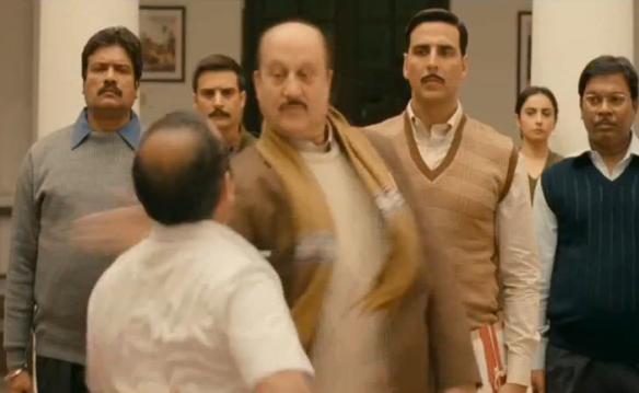 Anupam Kher, Akshay Kumar in Special Chabbis