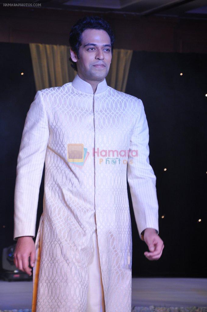 Samir Kochhar at Beti Fashion show in Mumbai on 14th Jan 2013