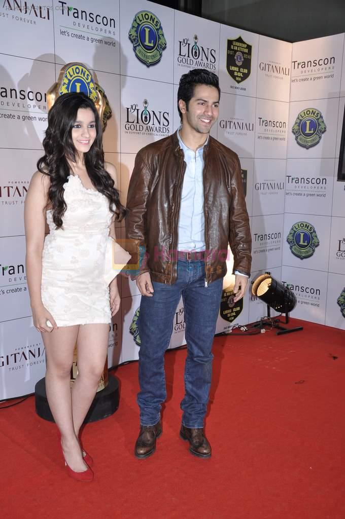 Alia Bhatt, Varun Dhawan at Lions Gold Awards in Mumbai on 16th Jan 2013