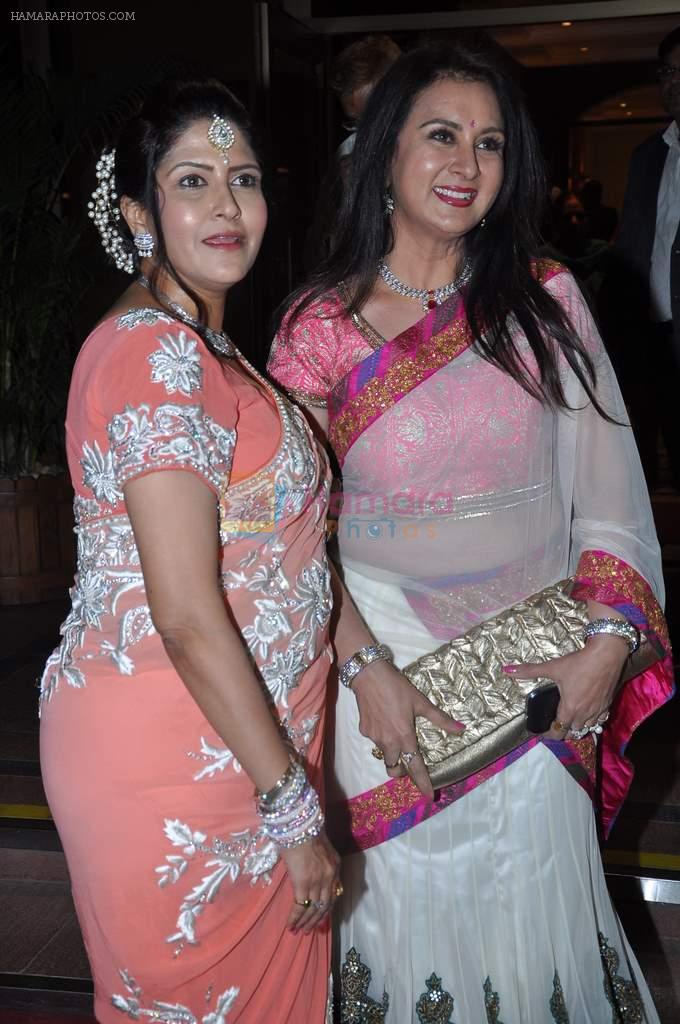 Poonam Dhillon, Kanchan Adhikari at Ravi and Rubaina's wedding reception in Taj Land's End, Mumbai on 18th Jan 2013