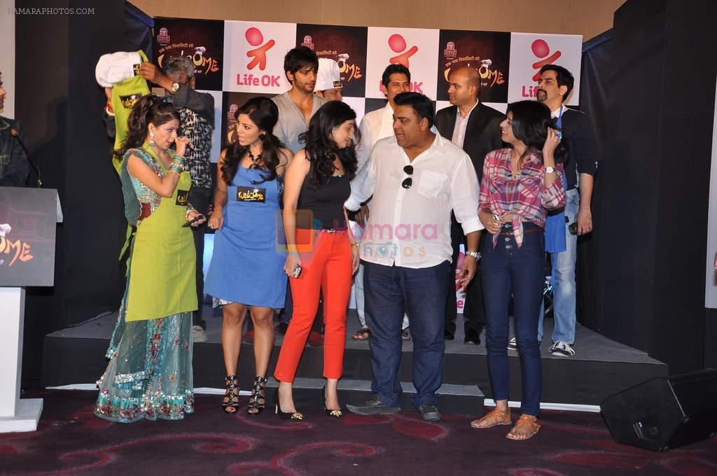 Ram Kapoor, Debina Choudhary, Aishwarya Sakhuja, Rucha Gujarati, Aman Verma, Ragini Khanna, Manoj at the press conference of Life OK's new reality show Welcome in Mumbai on 18th Jan 201