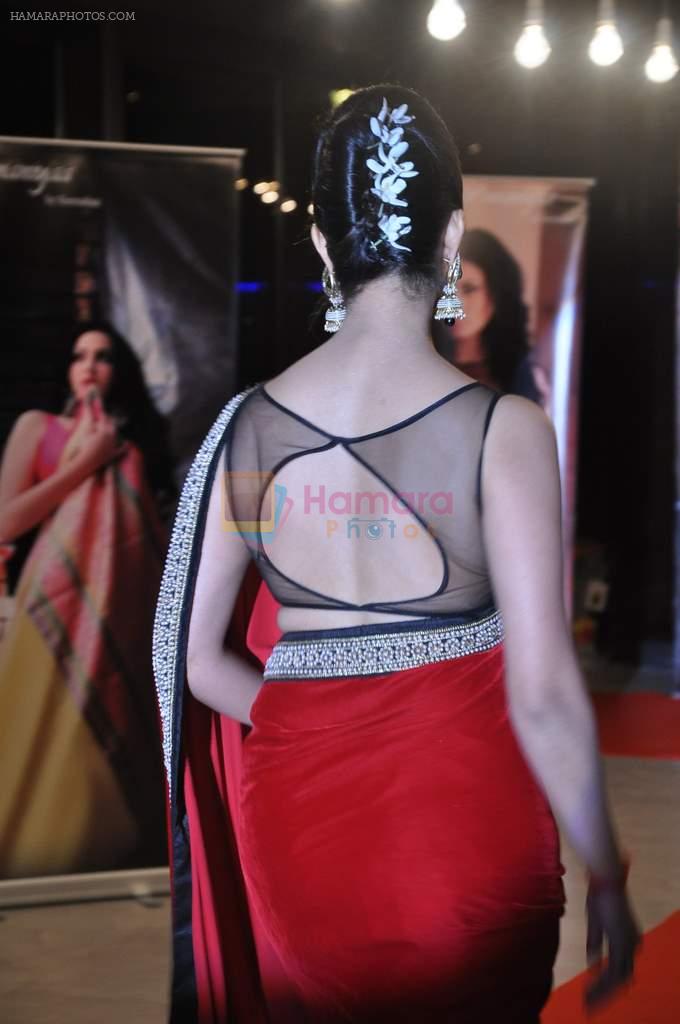 Divyanka Tripathi at Neerusha fashion show in Mumbai on 19th Jan 2013
