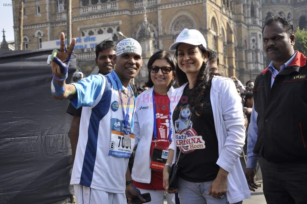 juhi at Standard Chartered Mumbai Marathon in Mumbai on 19th Jan 2013