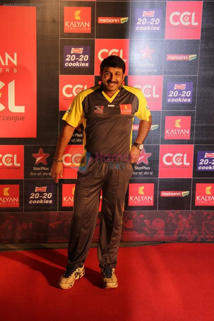 Manoj Tiwari at CCL red carpet in Mumbai on 19th Jan 2013