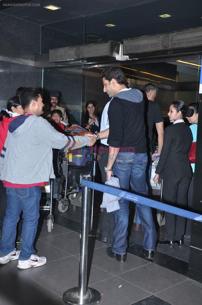 Abhishek Bachchan snapped at airport, Mumbai on 22nd Jan 2013