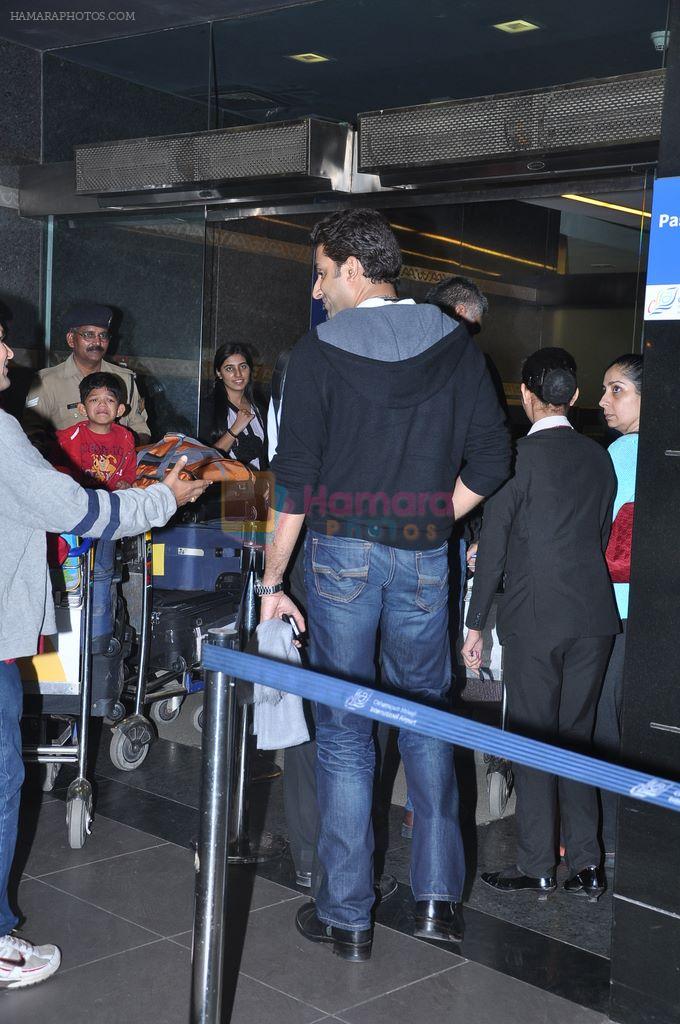 Abhishek Bachchan snapped at airport, Mumbai on 22nd Jan 2013
