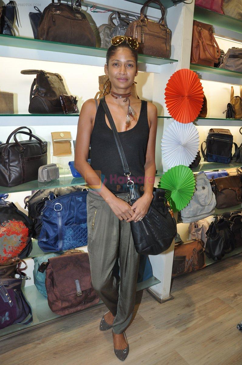 Carol Gracias at baggit store in Mumbai on 24th Jan 2013