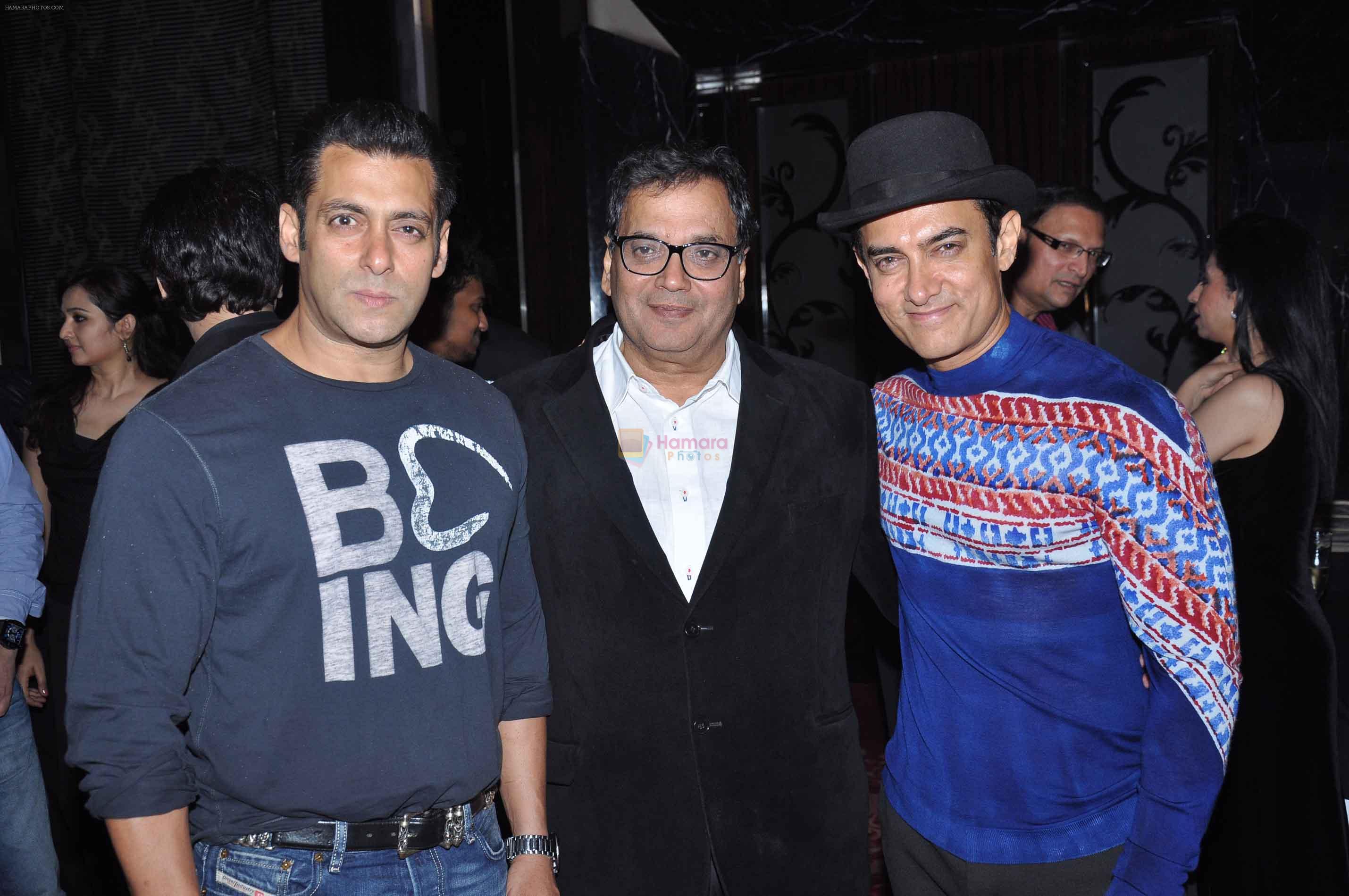 Salman Khan, Aamir Khan, Subhash Ghai at Subhash Ghai's Birthday party in Mumbai on 24th Jan 2013