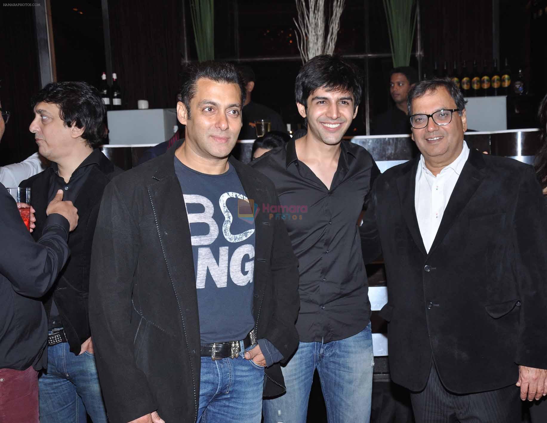 Salman Khan, Subhash Ghai at Subhash Ghai's Birthday party in Mumbai on 24th Jan 2013