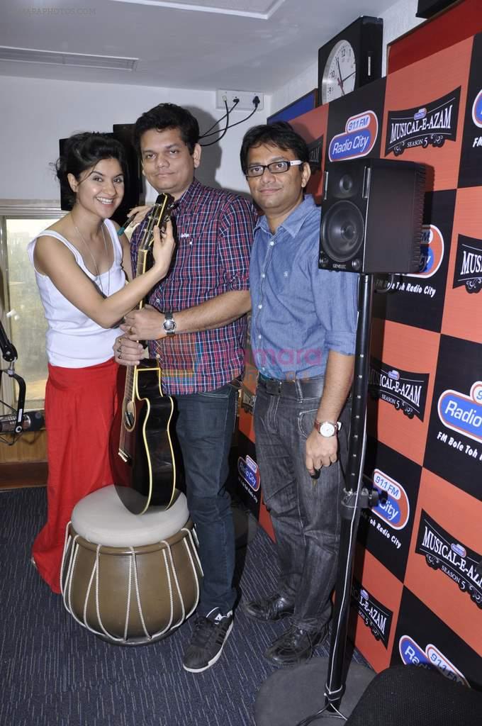 RJ Archana at Radio City Musical-e-azam in Bandra, Mumbai on 27th Jan 2013