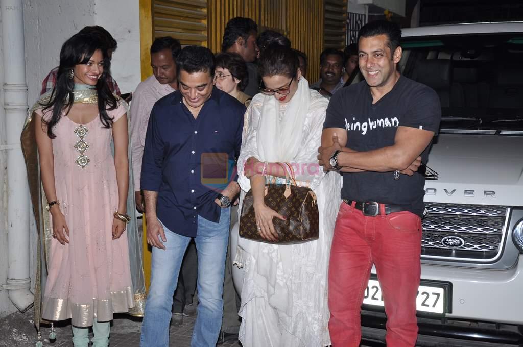 Kamal Hassan, Pooja Kumar, Salman Khan, Rekha at Vishwaroop screening in Ketnav, Mumbai on 1st Jan 2013