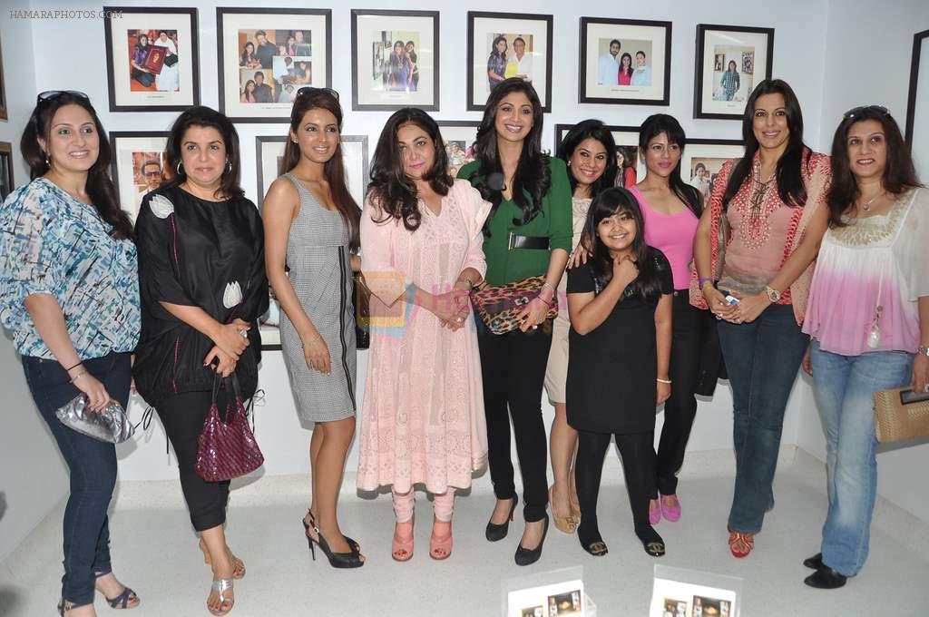 Shilpa Shetty, Tina Ambani, Geeta Basra, Pooja Bedi, Farh Khan, Juhi Babbar at Bhavna Jasra's First impression gallery launch in  Kokilaben Ambani Hospital, Mumbai on 1st Jan 2013