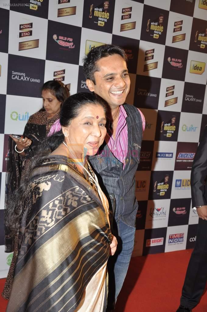 Asha Bhosle at Radio Mirchi music awards red carpet in Mumbai on 7th Feb 2013