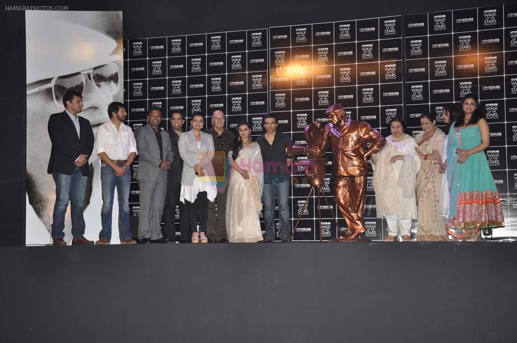 Parineeti Chopra, Rani Mukherji, Vaibhavi Merchant, Uday Chopra,Prem Chopra,Kabir Khan, Shatrughan Sinha, Poonam Sinha, Siddharth at UTV Walk the stars with Yash Chopra in Mumbai on 11th Feb 2