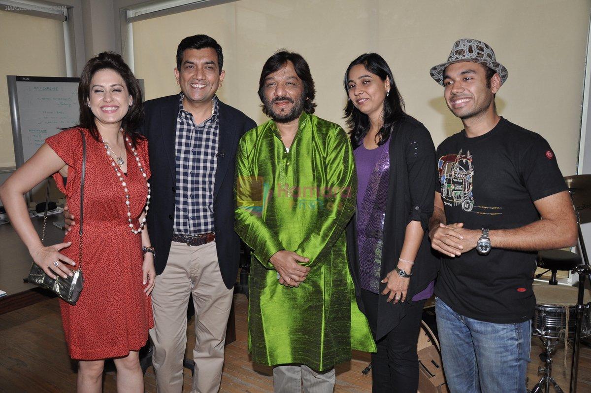 Roop Kumar Rathod, Sanjeev Kapoor, Amrita Raichand snapped at Novotel at Sanjeev Kapoor's Aah Chocolate Book Launch in Mumbai on 12th Feb 2013