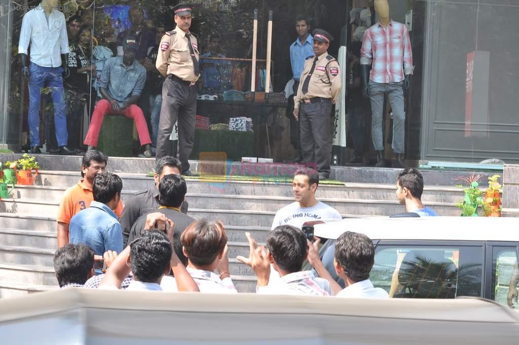 Salman Khan snapped outside Being Human store with Sunil Shetty in Santacruz, Mumbai on 13th Feb 2013