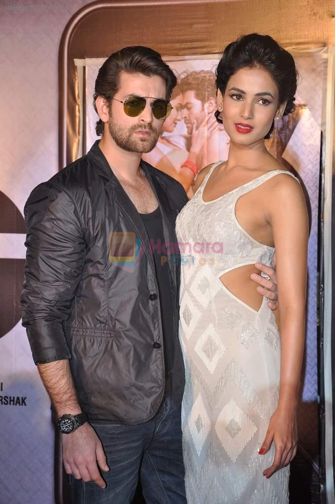 Neil Nitin Mukesh, Sonal Chauhan at Launch of the track Kaise Baataon from the film 3G in Mumbai on 15th Feb 2013