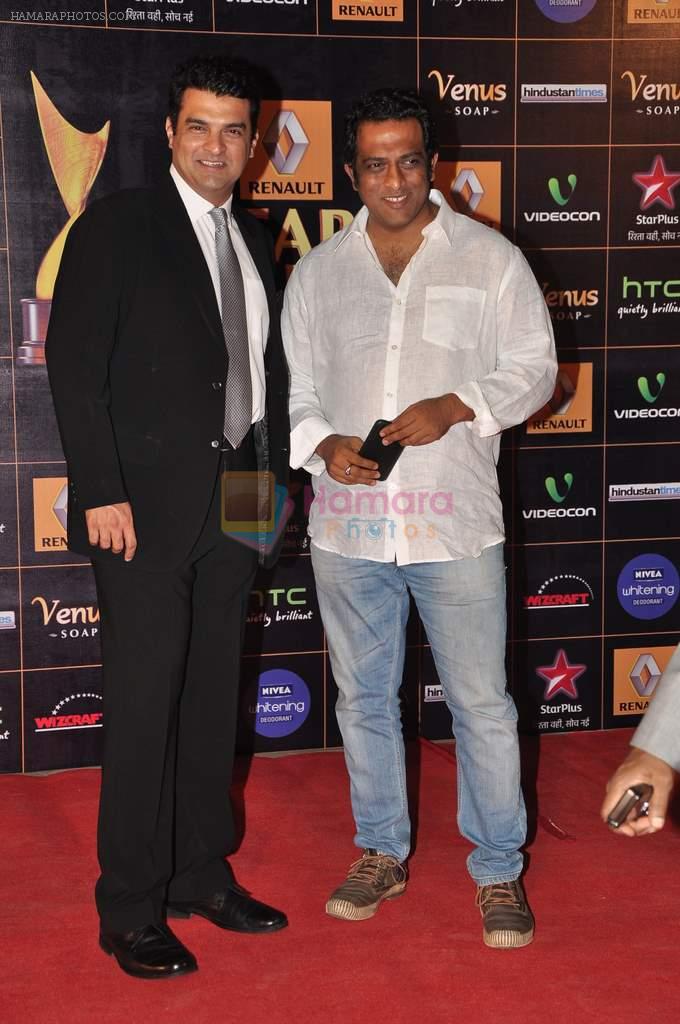 Anurag Basu, Siddharth Roy Kapur at Star Guild Awards red carpet in Mumbai on 16th Feb 2013