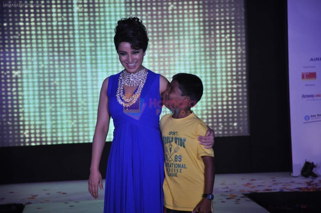 Tisca Chopra at Smiles foundation Fashion Show in ITC Maratha, Parel,  Mumbai on 17th Feb 2013