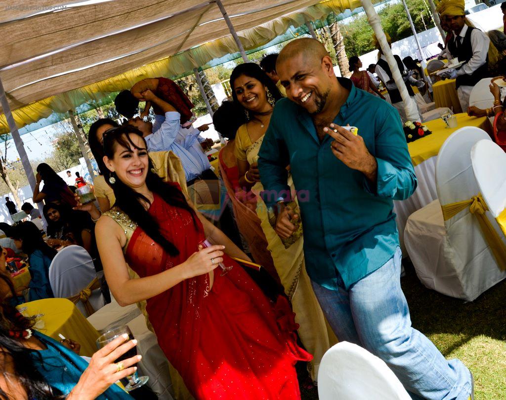 Vishal Dadlani at Shonali Nagrani wedding on 26th Feb 2013