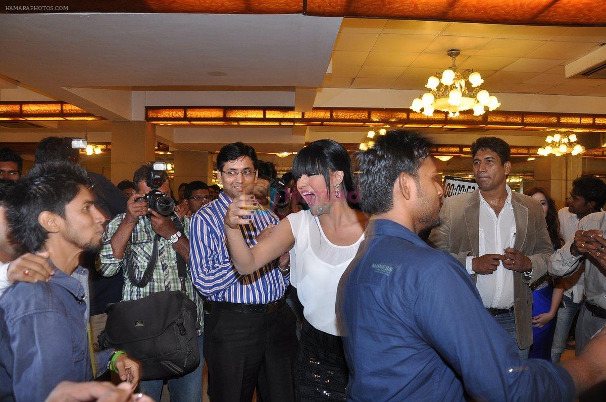 Veena Malik does a kiss event on her birthday in Mumbai on 26th Feb 2013