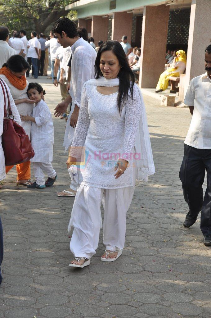 at sonu nigam's mom's funeral in Mumbai on 1st March 2013
