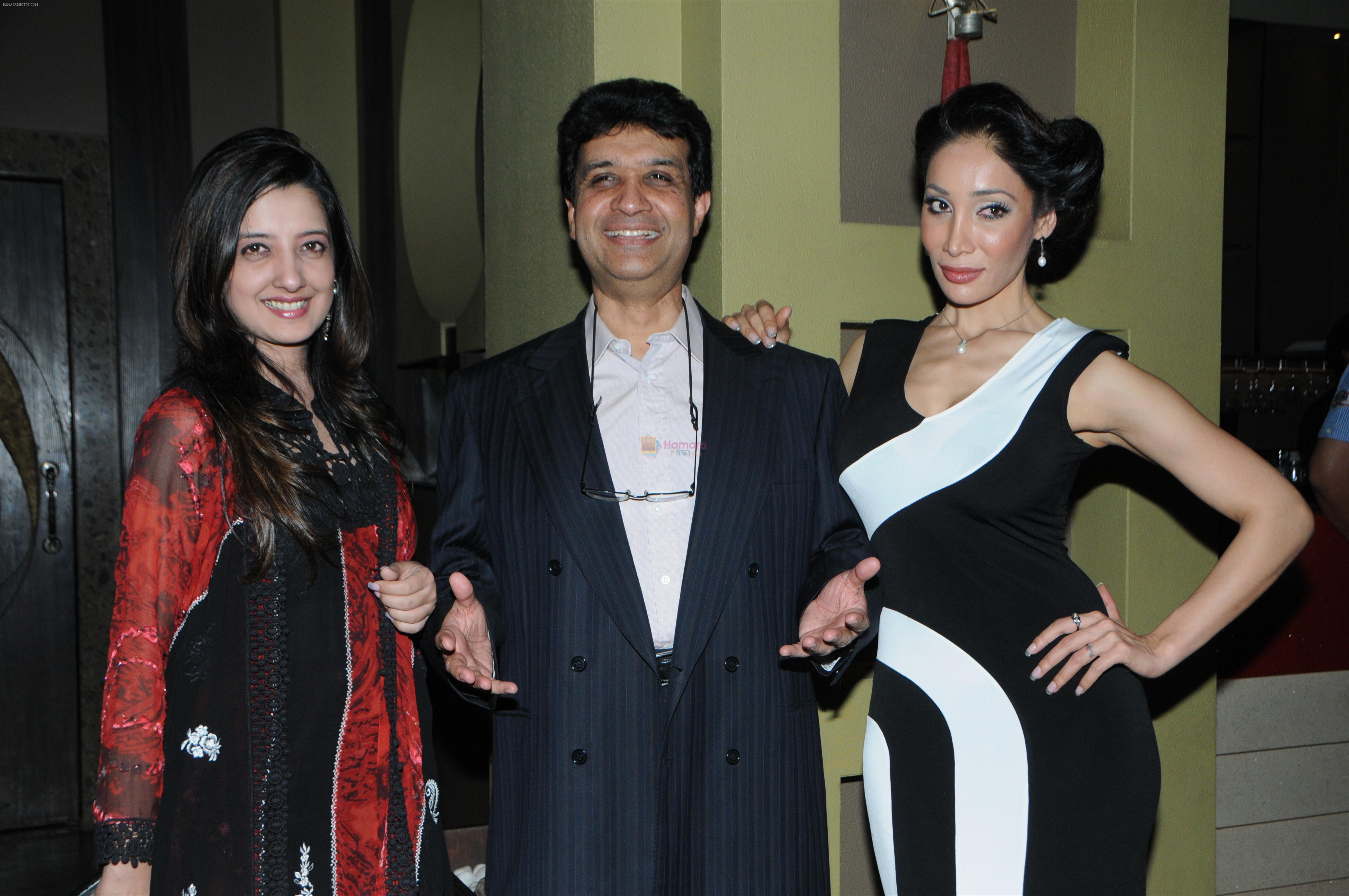 Amy Billimoria with, Neville Raschid and  at the Grand Unveiling of first look of Aviary Films NAACHLE LONDON a danceful affair in La Patio, Mumbai on 28th Feb 2013