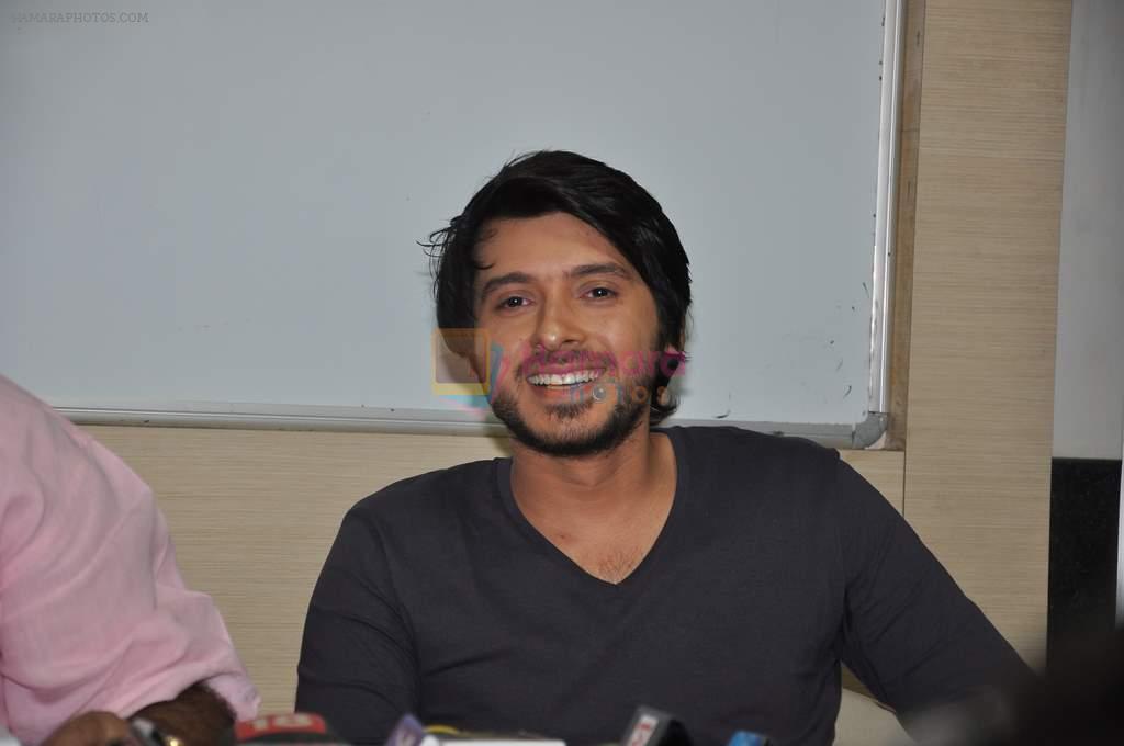 Divyendu Sharma at Chasme Badoor promotions in Mithibai College, Parel on 5th March 2013