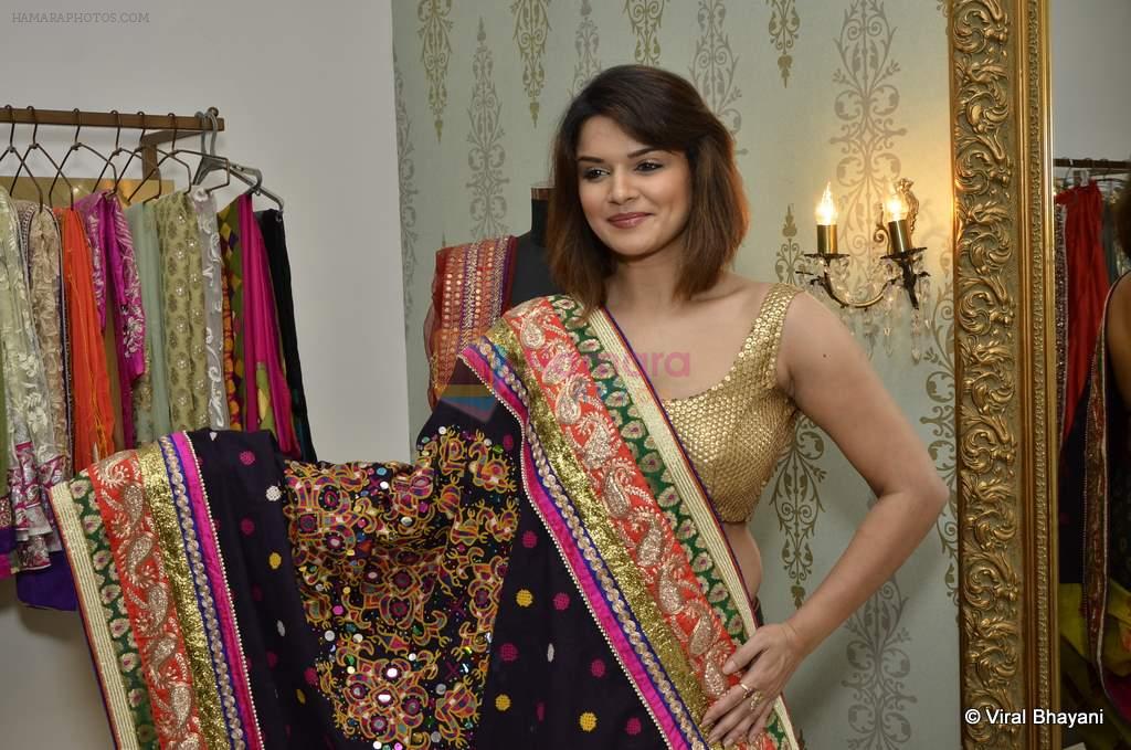 Aashka Goradia at Amy Milloria's Womens day fashion event in Mumbai on 5th March 2013