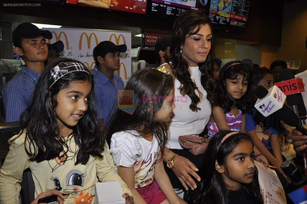 Raveena Tandon at Mcdonalds breakfast launch in Mumbai Central on 9th March 2013