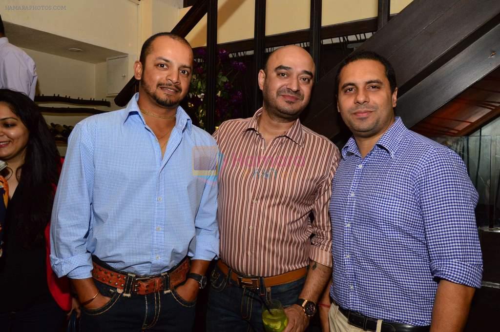 Murli Kartik, Shiv Karan Singh & Shantanu Mehra at Smoke House Cocktail Club in Capital, Mumbai on 9th March 2013