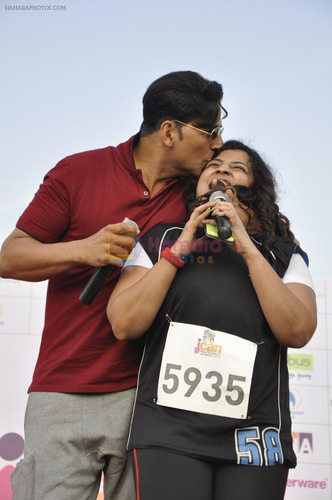 Akshay Kumar at DNA Women's Half Marathon in Mumbai on 10th March 2013