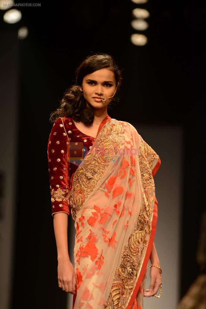 Model walks the ramp for Vineet Bahl Show at Wills Lifestyle India Fashion Week 2013 Day 1 in Mumbai on 13th March 2013