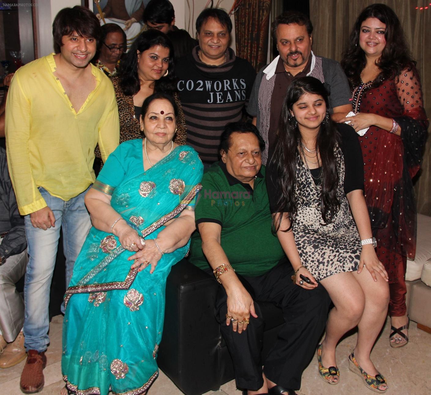 The Sharma family... Kapil sharma, Sandhya Sharma, Sanjay Sharma, Anil Sharma, Suman Sharma, Bimla Sharma, KC Sharma and Kairvina at Sanjay Sharma's birthday bash in Mumbai on 13th March 2013