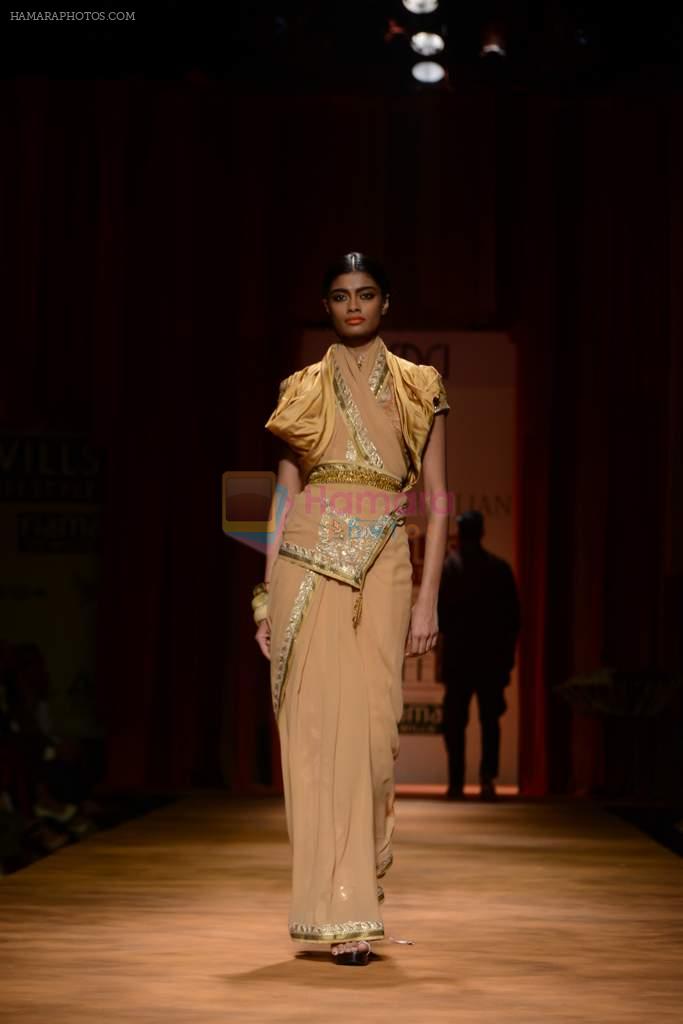 Model walks the ramp for Tarun Tahiliani Show at Wills Lifestyle India Fashion Week 2013 Day 2 in Mumbai on 14th March 2013
