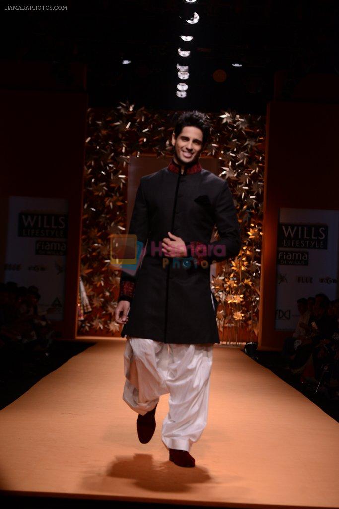 Siddharth Malhotra walks the ramp for Manish Malhotra Show at Wills Lifestyle India Fashion Week 2013 Day 3 in Mumbai on 15th March 2013