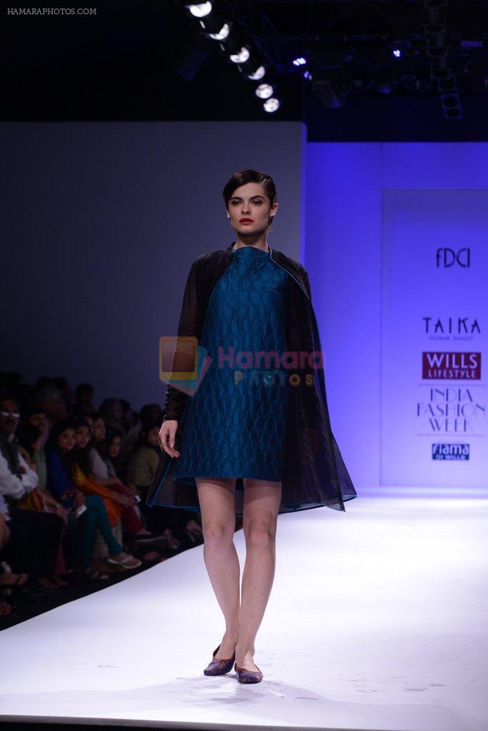 Model walks the ramp for Poonam Bhagat Show at Wills Lifestyle India Fashion Week 2013 Day 4 in Mumbai on 16th March 2013
