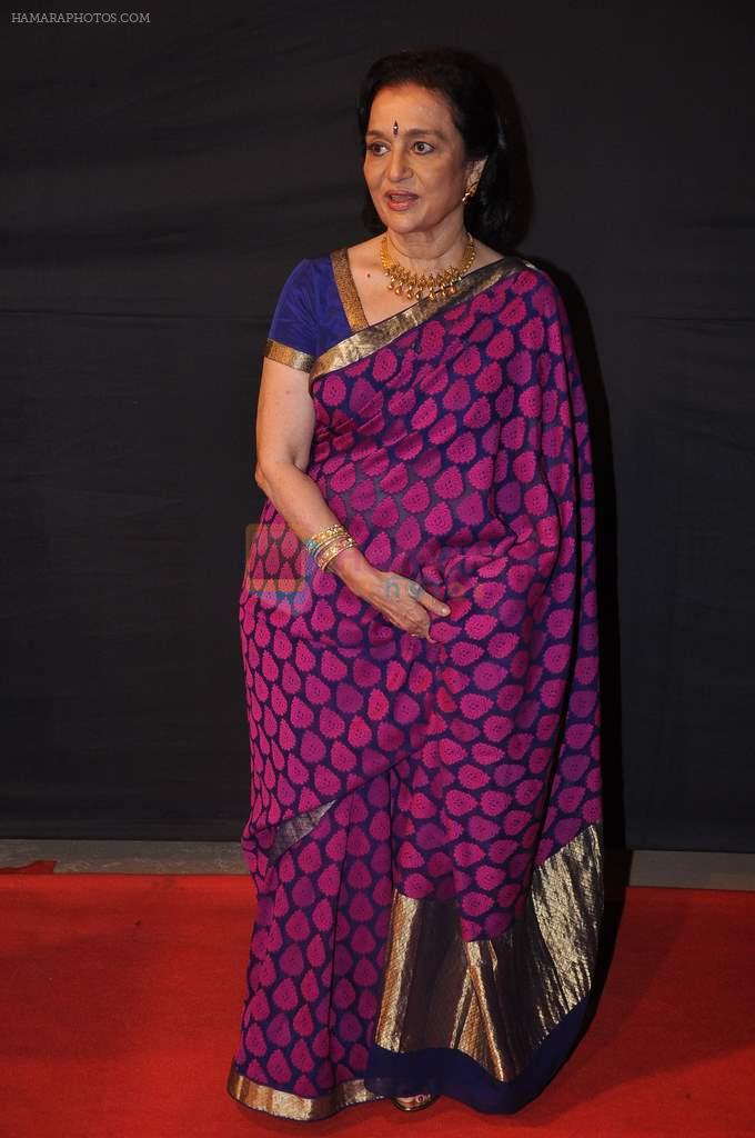 Asha Parekh at CID veera Awards in Andheri Sports Complex, Mumbai on 16th March 2013