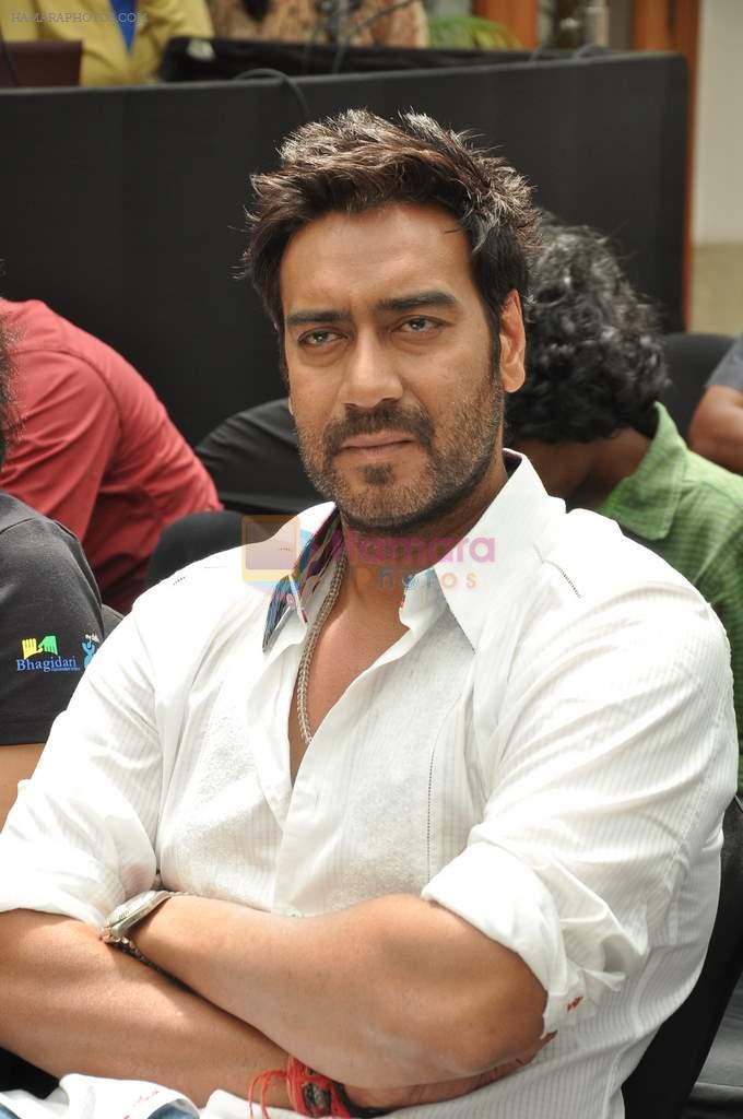 Ajay Devgan at Earth Hour event in Andheri, Mumbai on 22nd March 2013