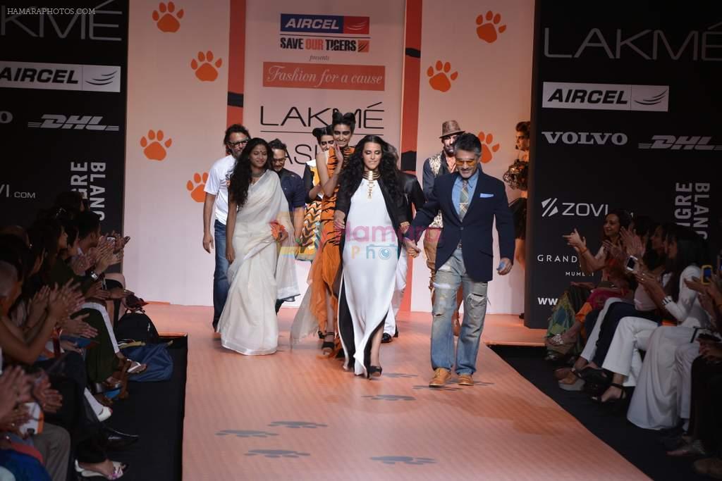 Neha Dhupia walk the ramp for Save Tigers Aircel Show at Lakme Fashion Week 2013 Day 5 in Grand Hyatt, Mumbai on 26th March 2013