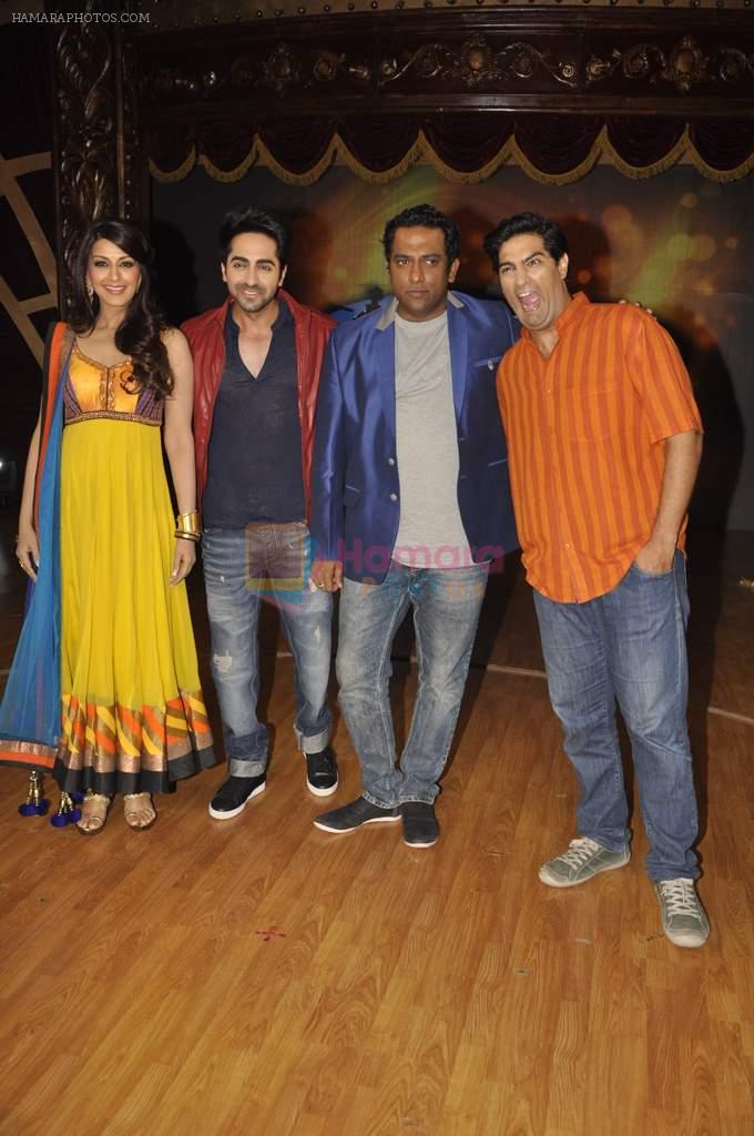 Ayushman Khurana, Kunal Roy Kapoor, Sonali Bendre, Anurag Basu On Location of Sabse Bada Dramebaaz in Famous, Mumbai on 26th March 2013