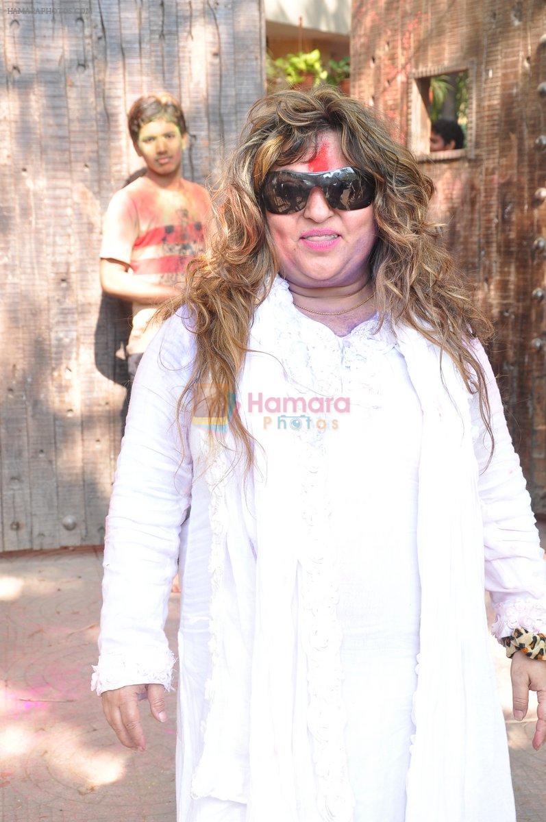 Dolly Bindra at Bappi Lahiri's Holi Celebration at home on 27th March 2013