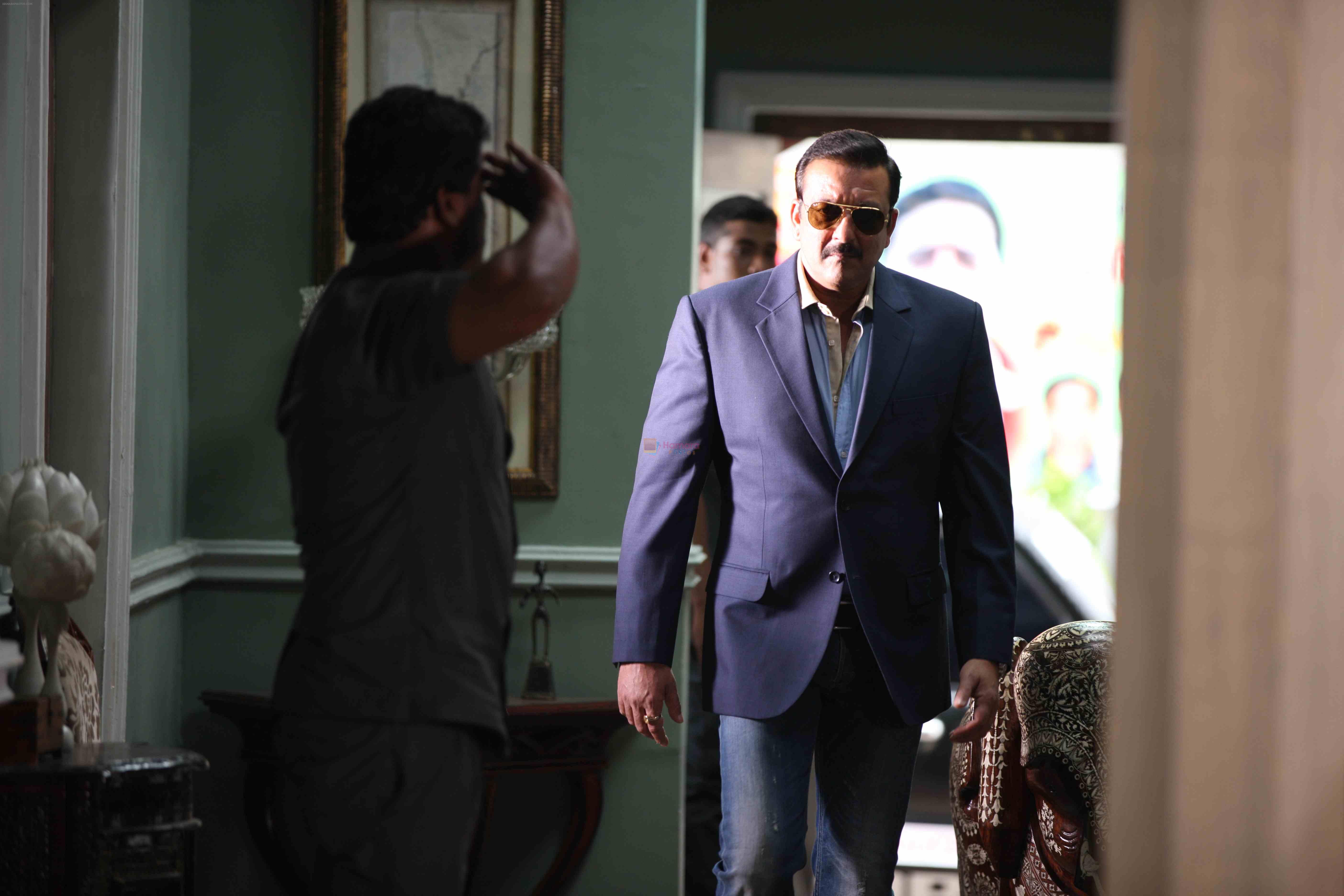 Sanjay Dutt's Policegiri working stills