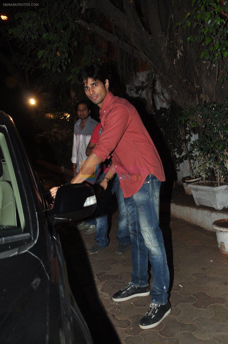 Siddharth Malhotra Snapped at Olive in Bandra, Mumbai on 1st April 2013