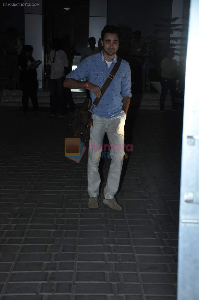 Imran Khan leave for TOIFA Day 3 in Mumbai Airport on 3rd April 2013