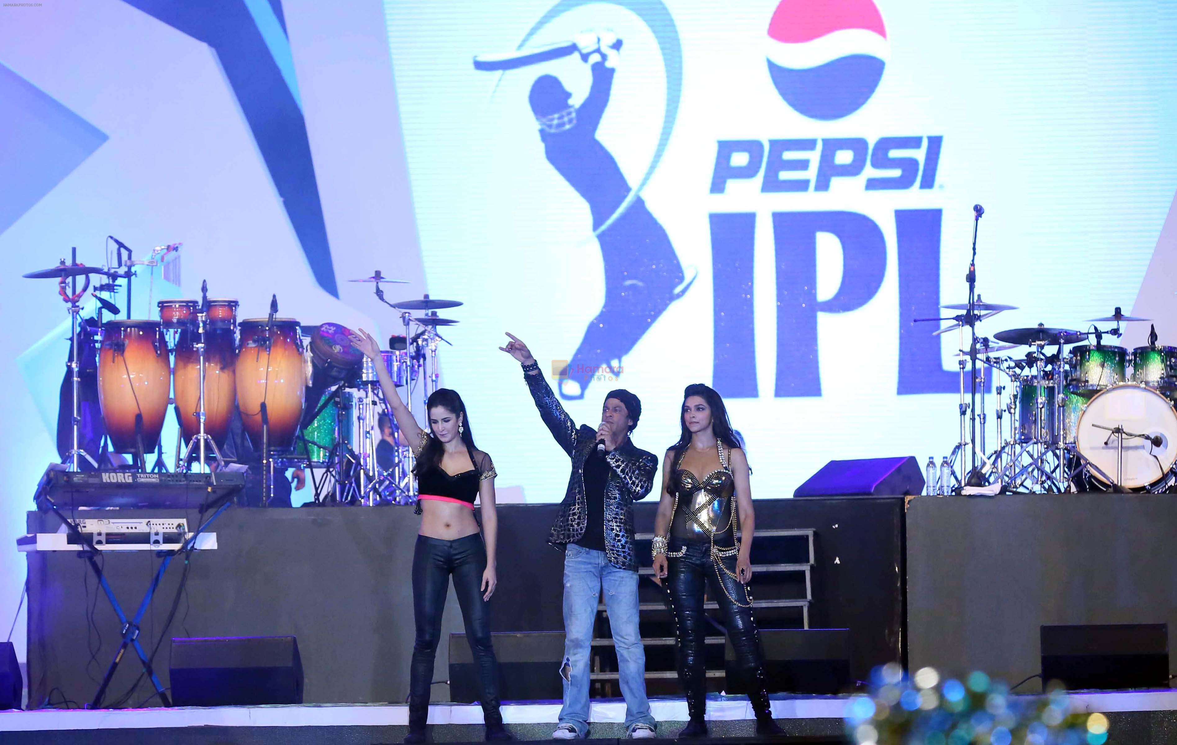 KATRINA, SRK AND DEEPIKA PADUKONE at IPL 6 opening ceremony in Kolkata on 2nd April 2012