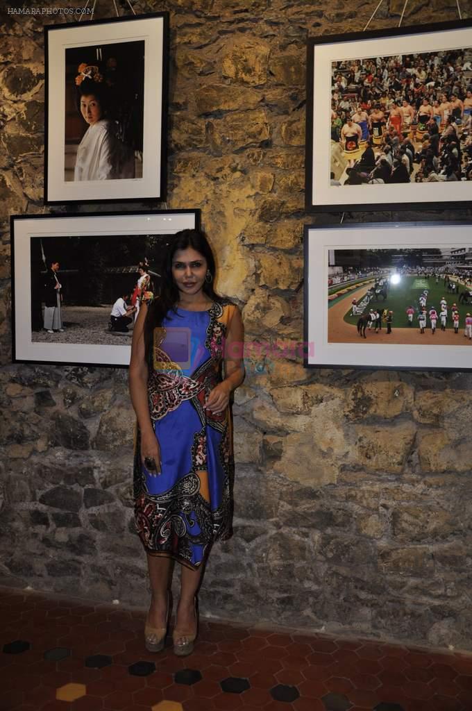 Nisha Jamwal at Shantanu Das Photo Exhibition, Mumbai on 5th April 2013